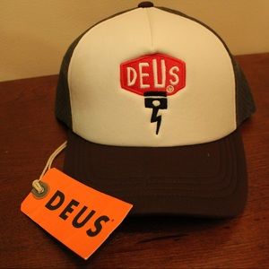 DeusEx new hat